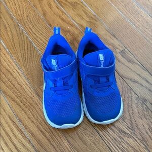 Nike Kids Blue Velcro Athletic Sneakers